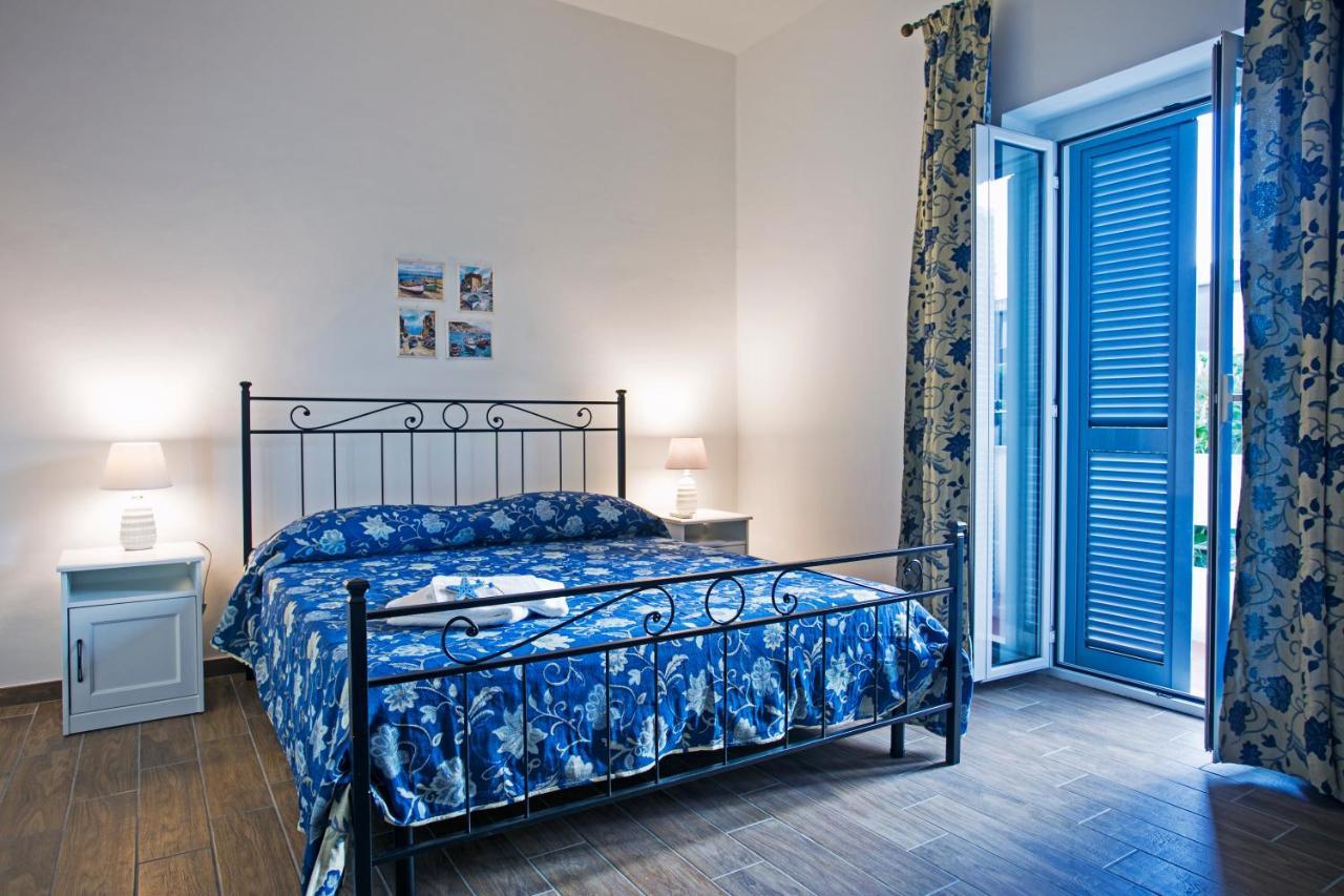 B&B Al Blu Gaeta Exteriör bild