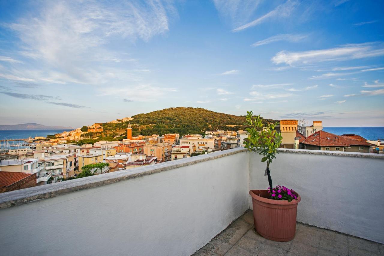 B&B Al Blu Gaeta Exteriör bild